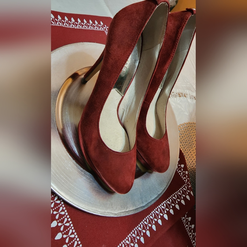 Michael kors Stiletto Heels Cranberry color